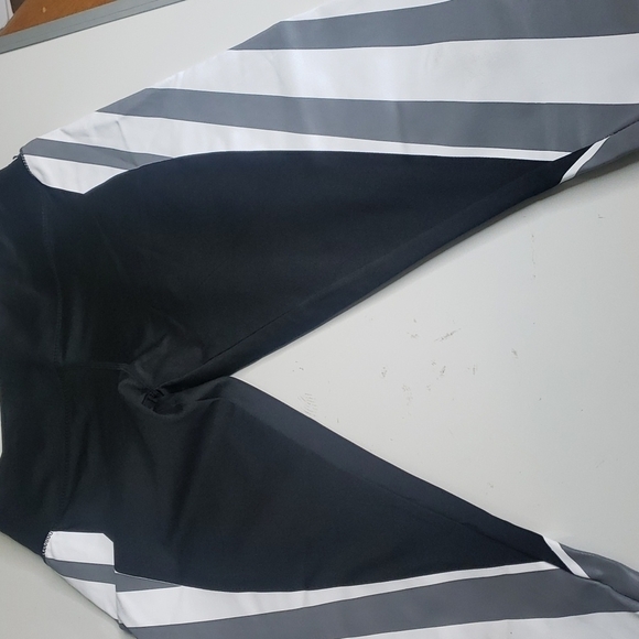 𝅺KIMBERLY C White & Black Stripe Leggings - Picture 6 of 13